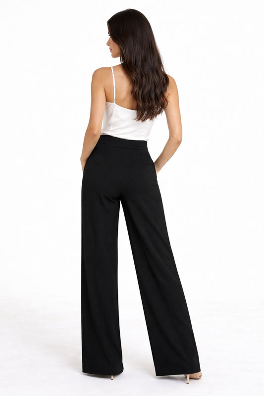 Pantalón negro de corte amplio