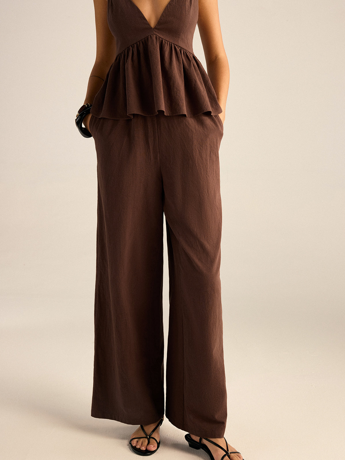 Conjunto de top y pantalones con tirantes y peplum de algodón