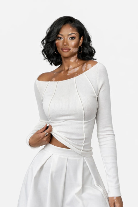 Top básico de manga larga con ribetes