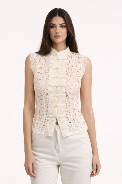 Top sin mangas con cuello mandarín de encaje y botones de perla
