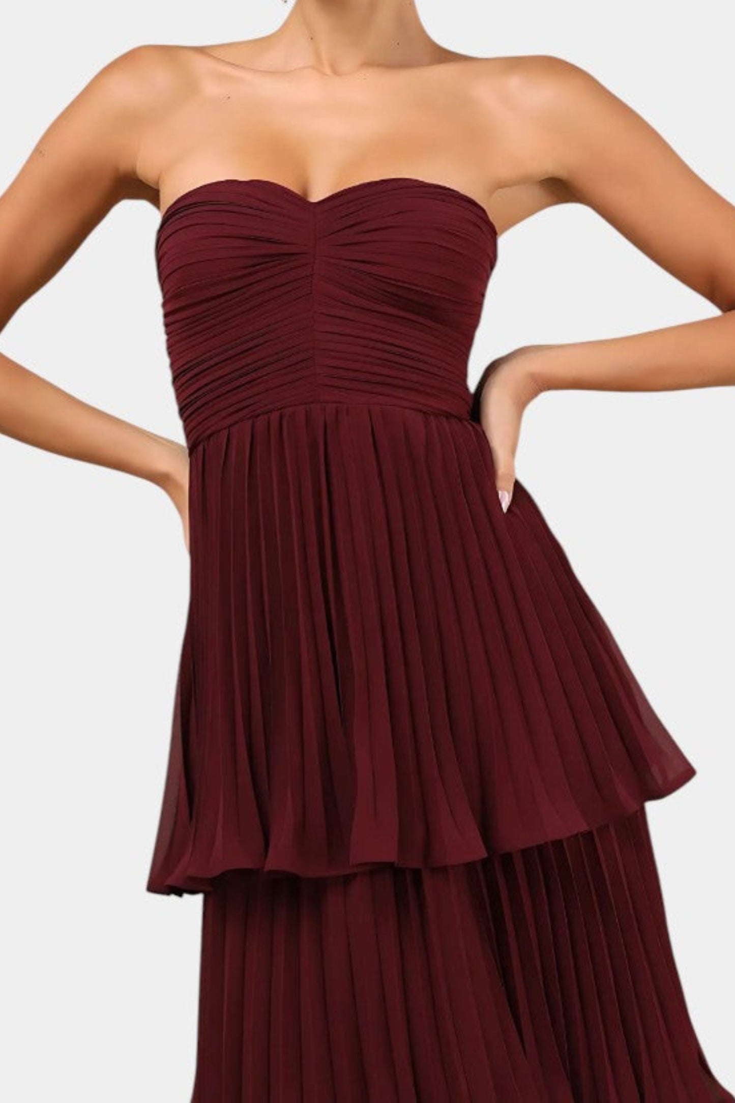 June Vestido de Volantes con Escote Corazón y Silueta en Capas