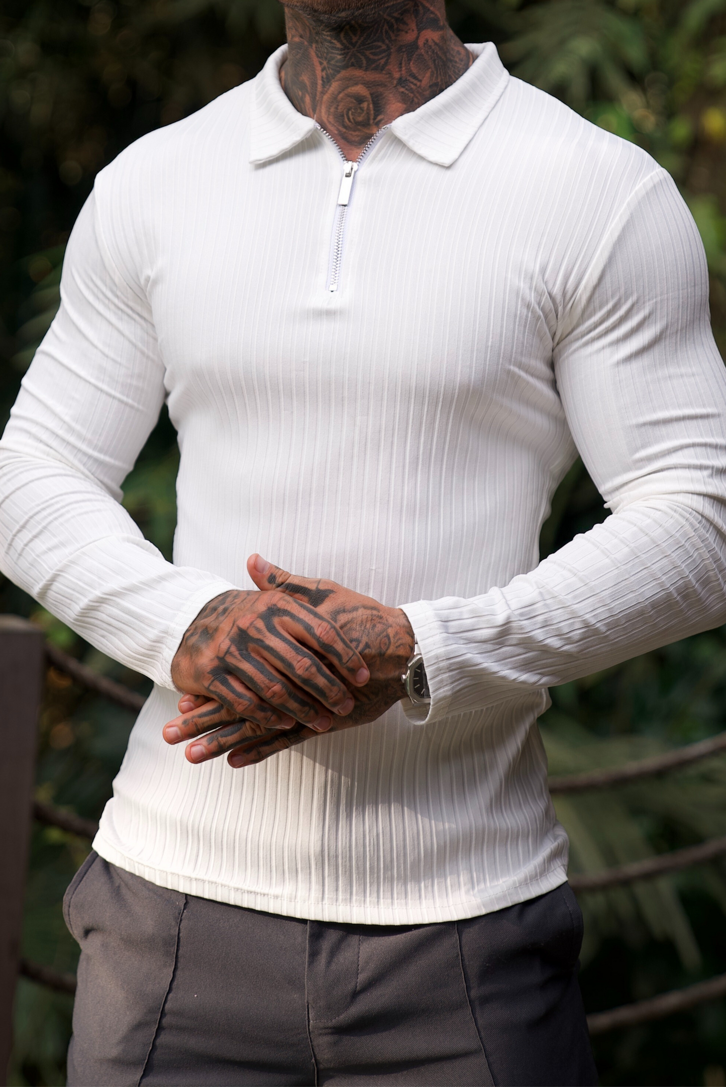 Elegante jersey con cremallera