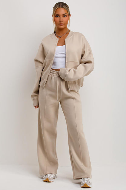 Sudadera bomber cremallera con pantalones de chándal