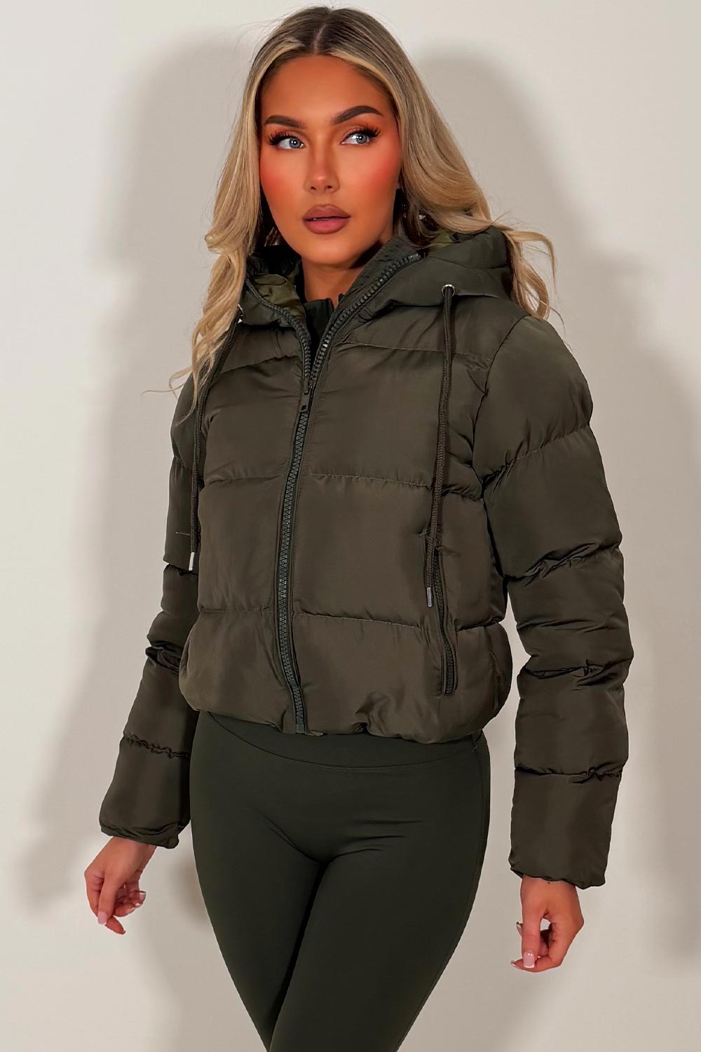 Chaqueta acolchada con capucha